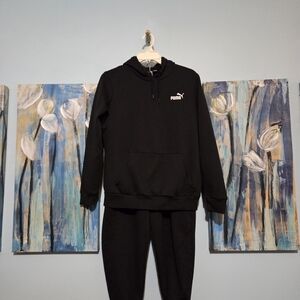 Puma Women's Black Hoodie Sweatshirt - Classic Logo